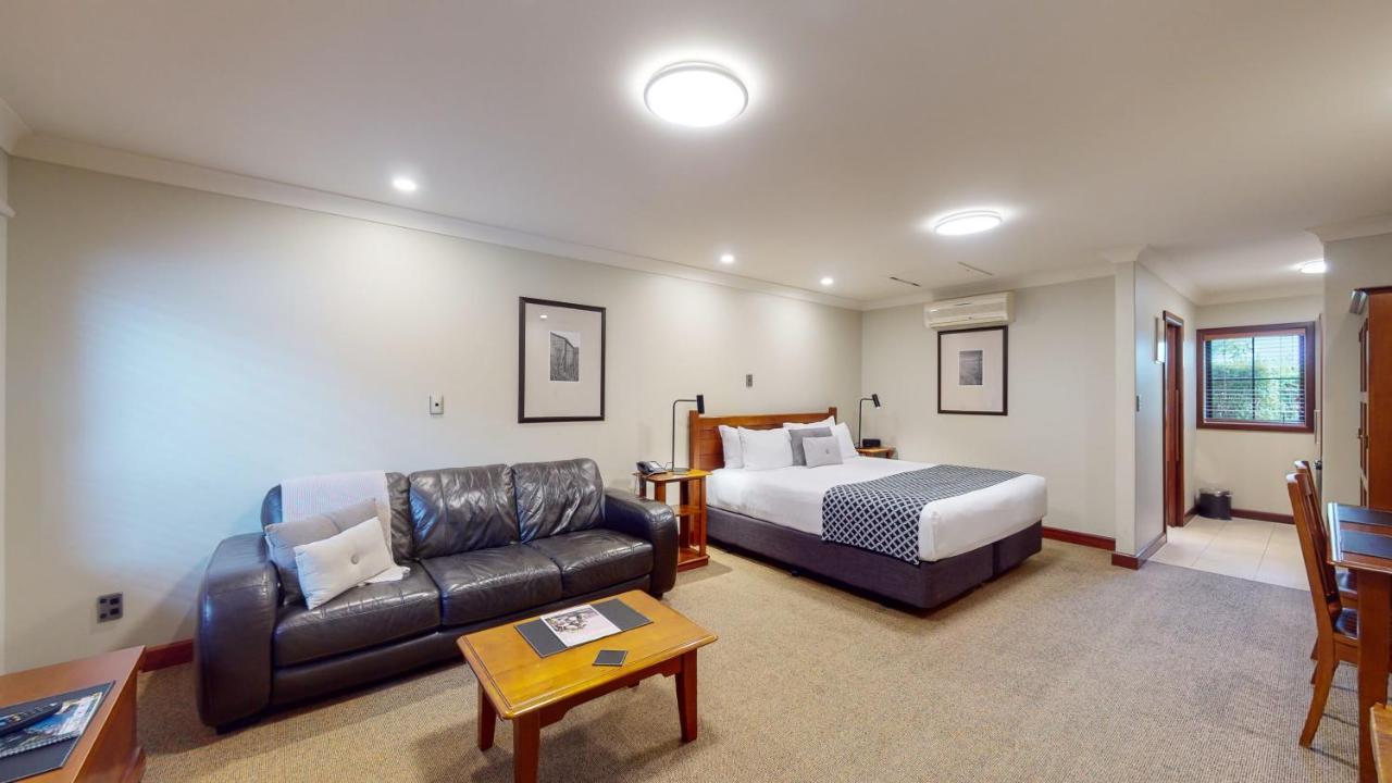Quantum Lodge Motor Inn Гамильтон Экстерьер фото