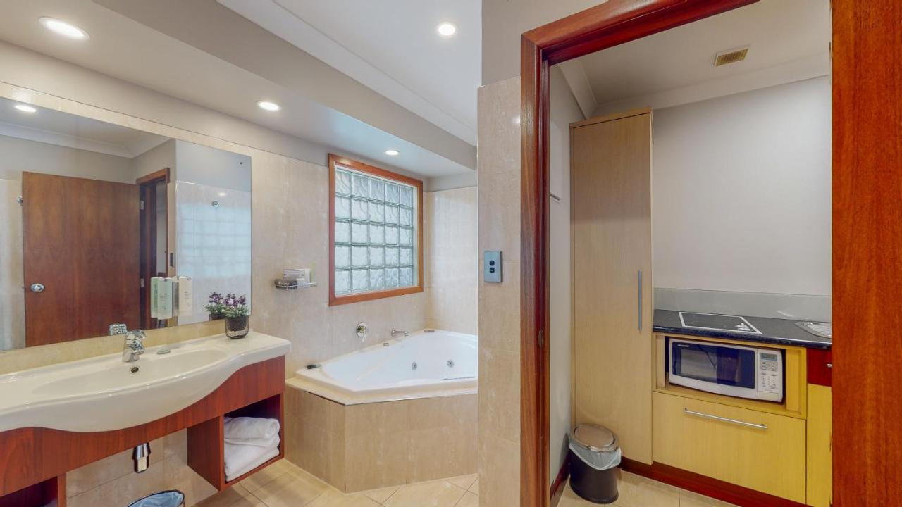 Quantum Lodge Motor Inn Гамильтон Экстерьер фото