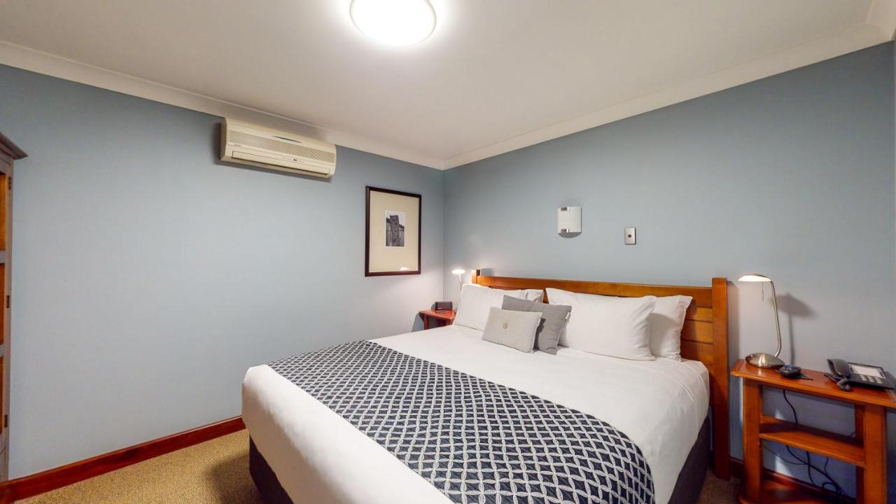 Quantum Lodge Motor Inn Гамильтон Экстерьер фото