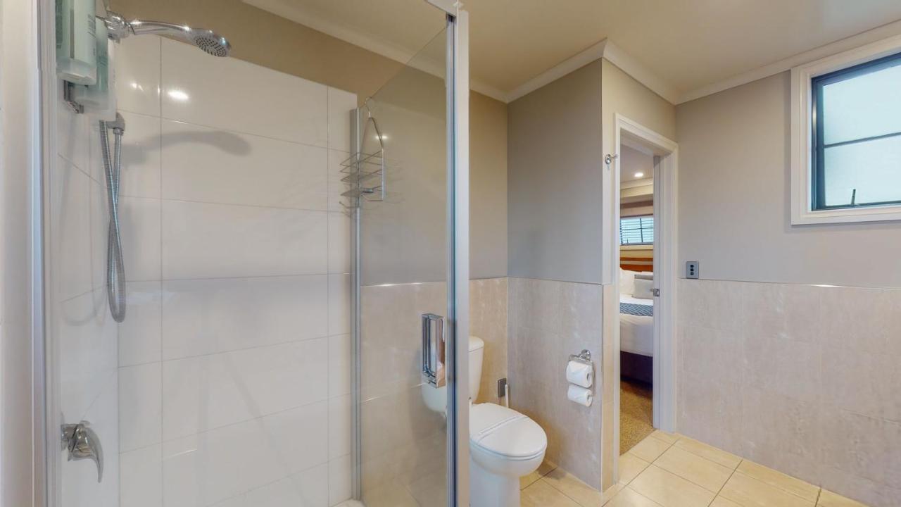 Quantum Lodge Motor Inn Гамильтон Экстерьер фото