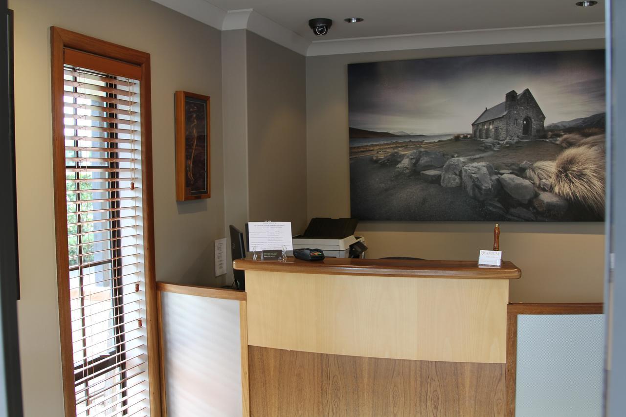Quantum Lodge Motor Inn Гамильтон Экстерьер фото